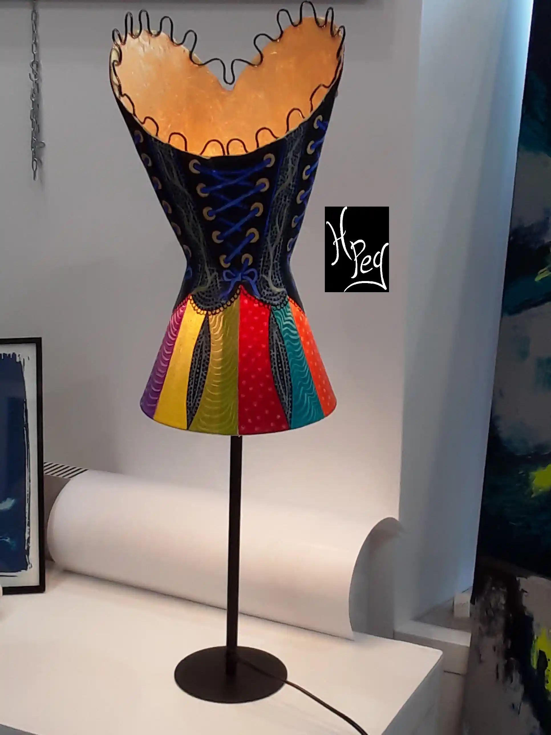 lampe couleurs niki de saint phalle